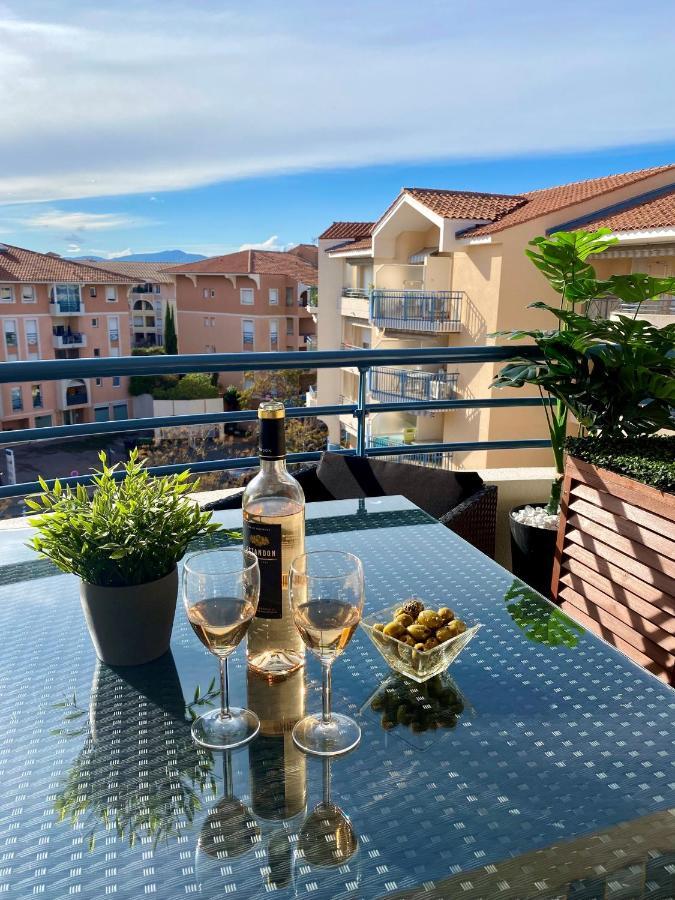 PORT-FREJUS, appartement 2 pièces, terrasse, climatisation Esterno foto