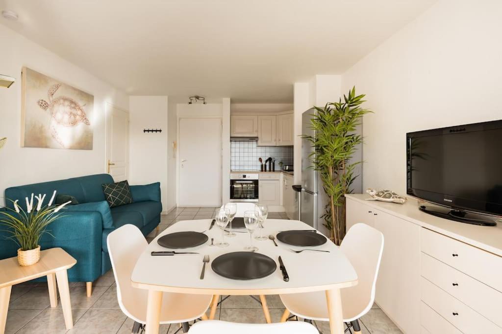 PORT-FREJUS, appartement 2 pièces, terrasse, climatisation Esterno foto